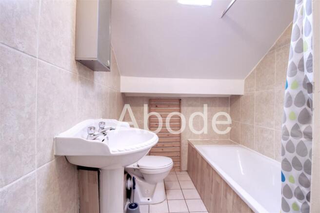 7 bed House to rent Image 11
