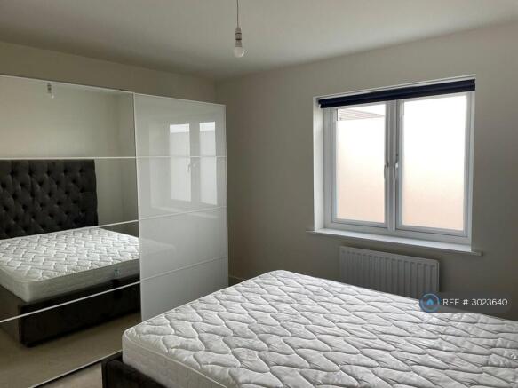 2 bed Flat to rent Image 6