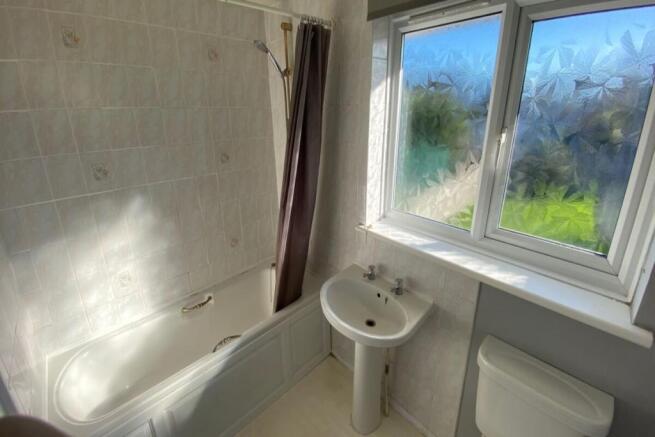 Family Bathroom / WC