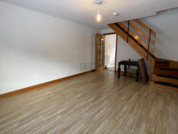 Lounge c.JPG