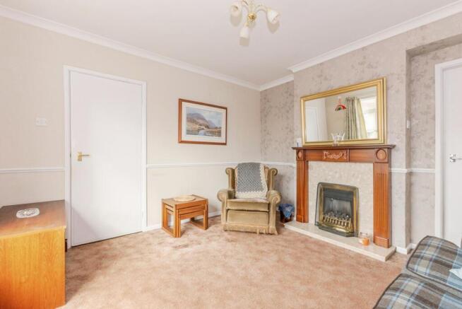 3 bed Semi-Detached for sale Image 4