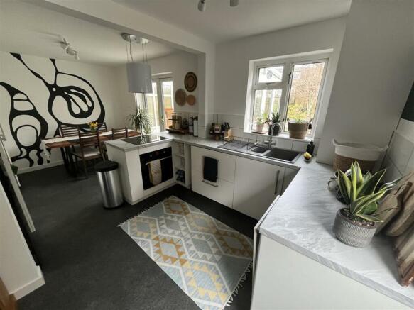 Kitchen / Dining Room