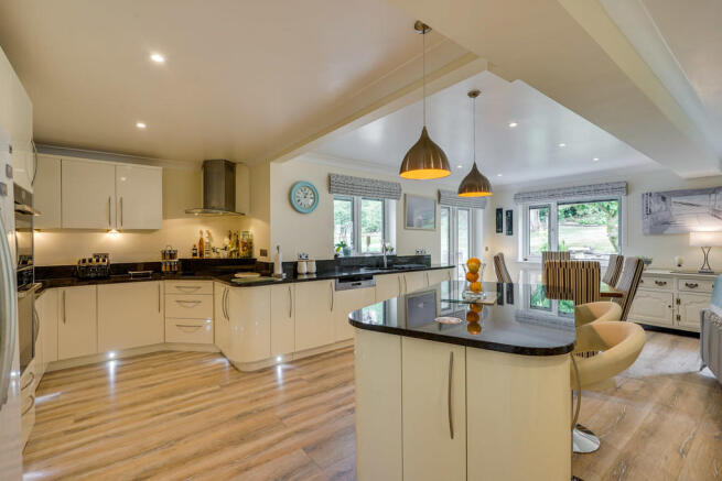 Kitchen/Day Room