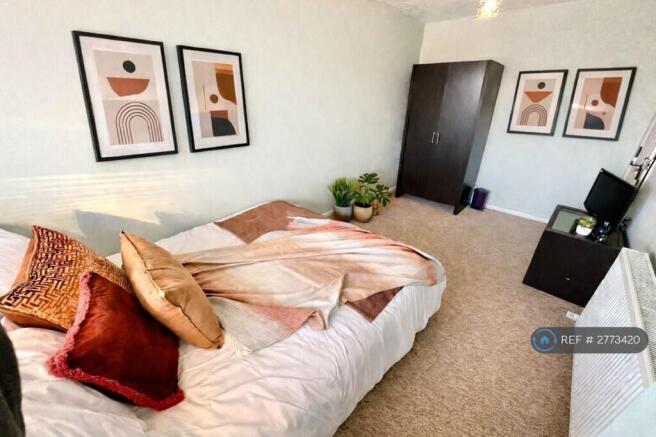 Great Sized Double Bedroom 