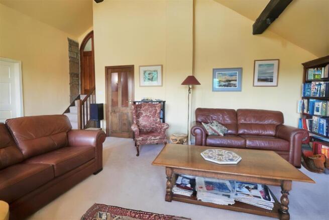 5 bed Detached for sale Image 10