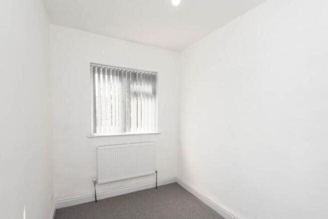 4 bed Terraced to rent Image 9