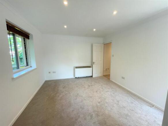 18 kern close lounge.JPG