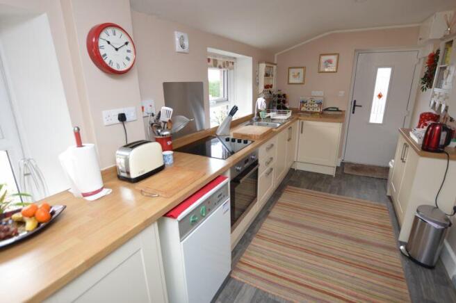 Kitchen pic 2