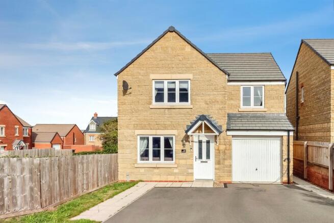 4-bed detached on Hammond Close, Weldon, Corby, £340,000