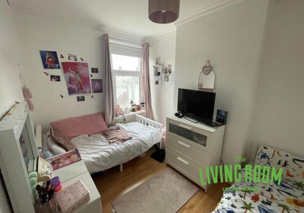 Smaller bedroom