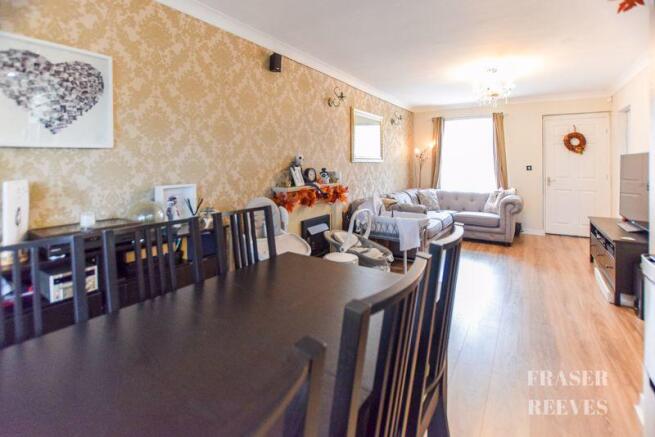 Lounge/Dining