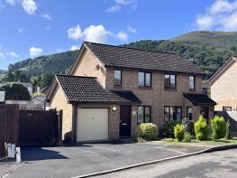 23, Briardene, Llanfoist NP7 9LJ