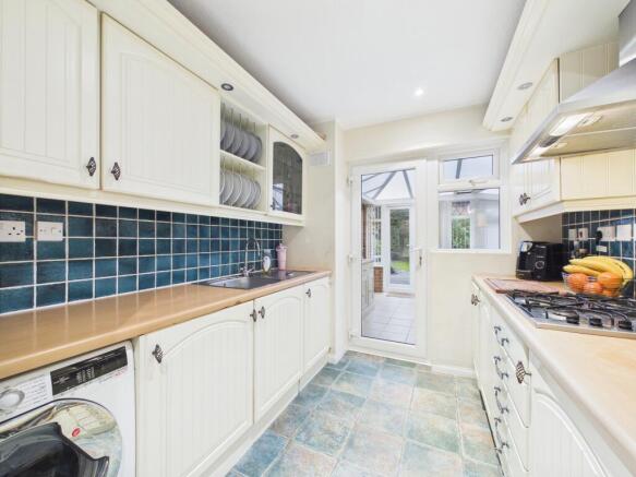 CAM04018G0-PR0434-STILL018