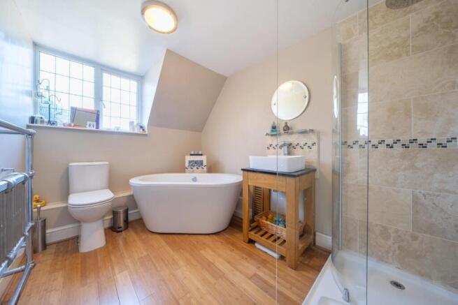 FAMILY BATH & SHOWER ROOM.jpg
