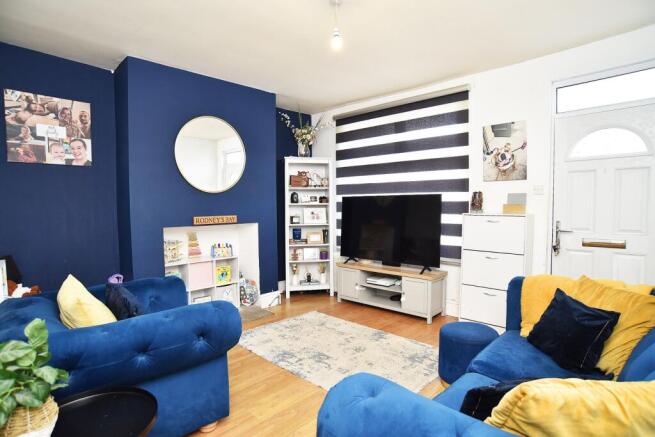 2 bed Semi-Detached for sale Image 5
