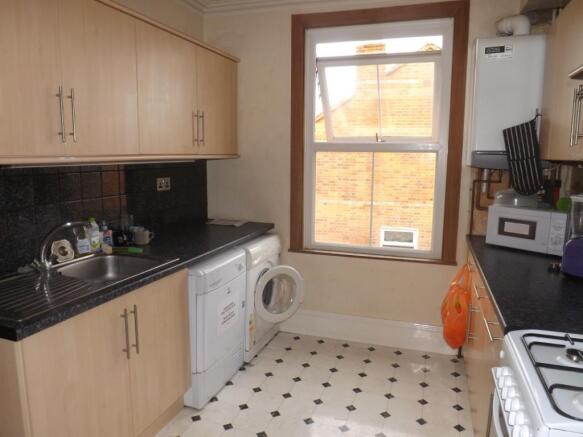 6 Tilehurst Road (30
