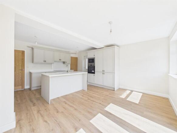 Fabulous Extended, Newly Fitted Dining Kitchen