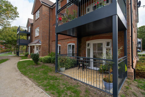 Riverbrook Road, Crawley, RH10