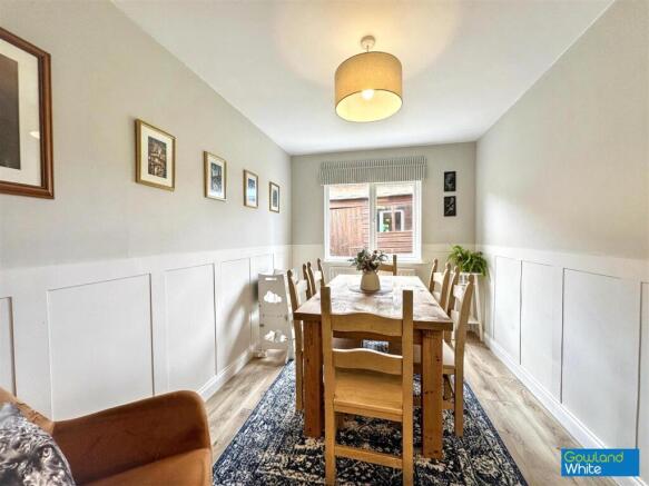 4 bed Detached for sale Image 11