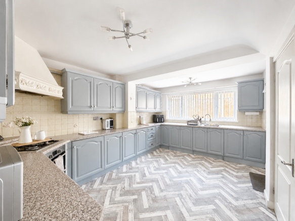 3 bed Detached for sale Image 7