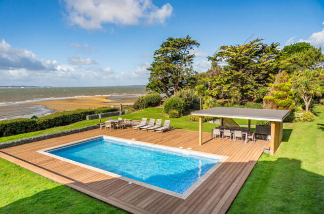 1353413-31-68c408...