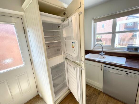 Fridge freezer