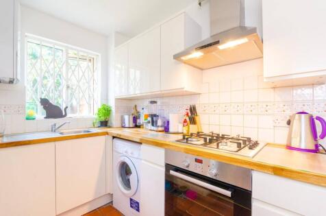 Finsbury Park Avenue, Finsbury Park, London, N4