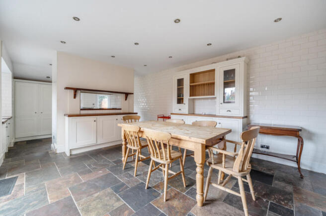 1406894-18-698480...