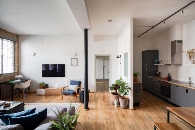 328216 - Cyntra Place, Mare Street, London E8 -...