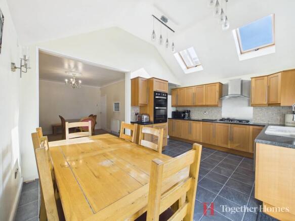 DINER/KITCHEN