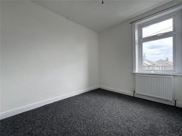 3 bed Terraced to rent Image 11