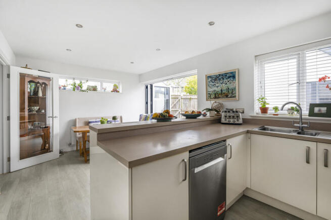 Moorview Crescent, Marldon, Paignton, Devon photo 4