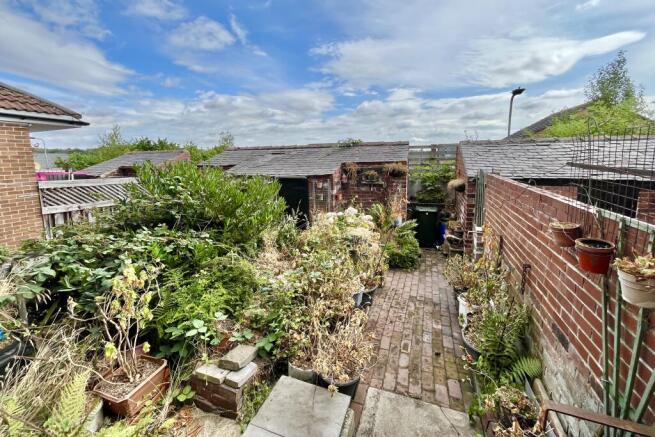 2 bed Terraced for sale Image 12