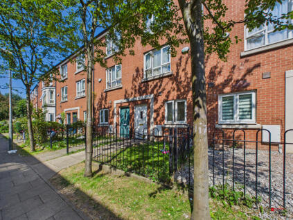 Topfields Grove, Salford, M7