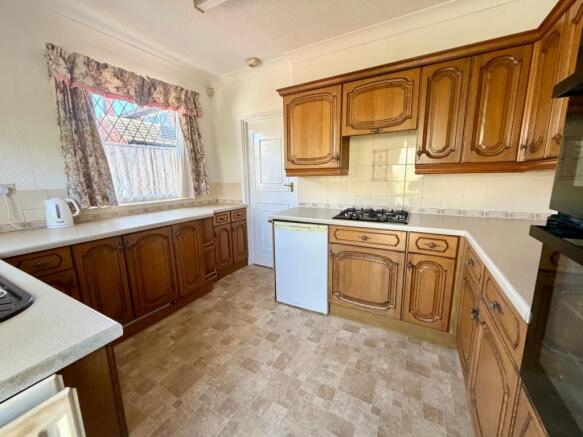 3 bed Semi-Detached Bungalow for sale Image 5