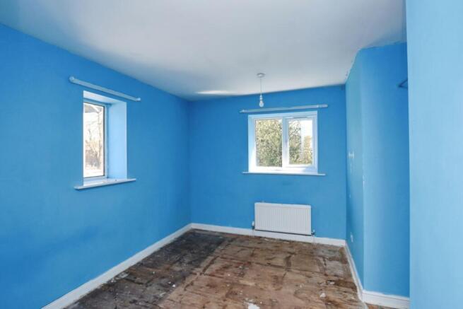 3 bed Semi-Detached for sale Image 9