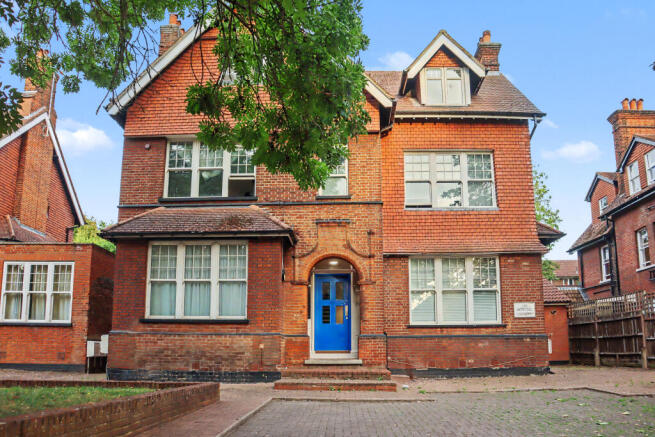 Flat D, 14 Aldrington Road, London SW16 1TH