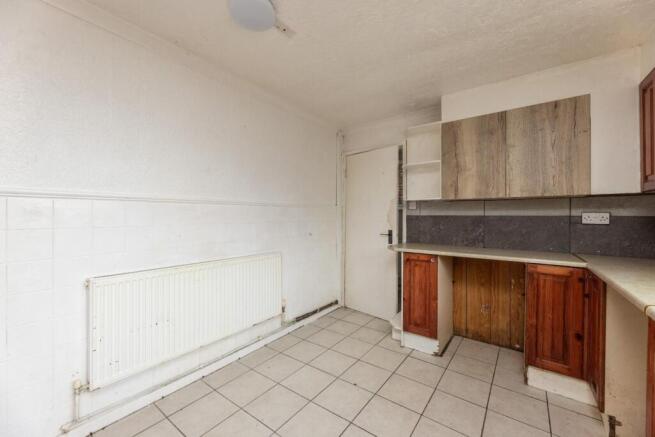 3 bed Semi-Detached for sale Image 6