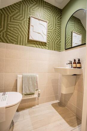4 bed Detached for sale Image 12