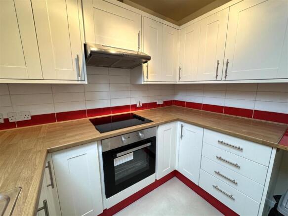 kitchen 3.jpg