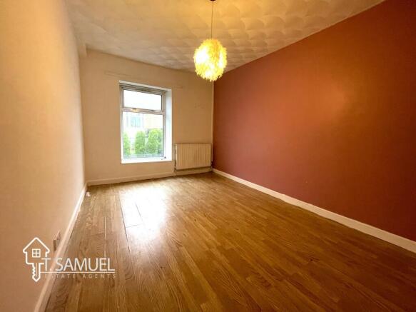 Bedroom 1a.JPG