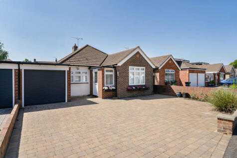 Stewart Avenue, Shepperton, Surrey, TW17
