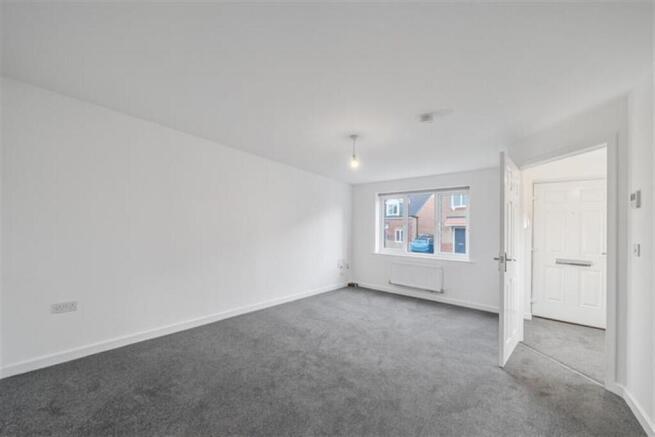 2 bed Semi-Detached to rent Image 5