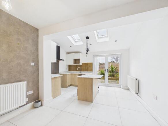 Living/Breakfast Kitchen