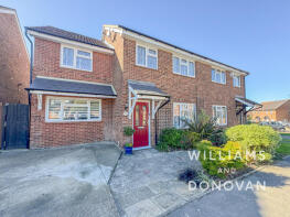 74, Buckingham Road, Hockley SS5 4UE