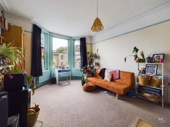 2-bed flat on York Villas, Brighton, BN1, £269,500