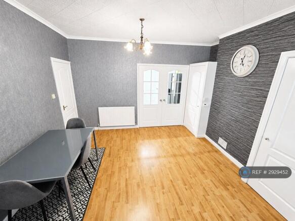 3 bed Terraced to rent Image 7