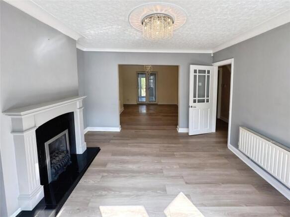 3 bed Semi-Detached to rent Image 7