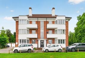 Flat 25, Hollywood Court, Deacons Hill Road, Borehamwood WD6 3HU
