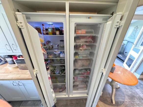 Fridge freezer